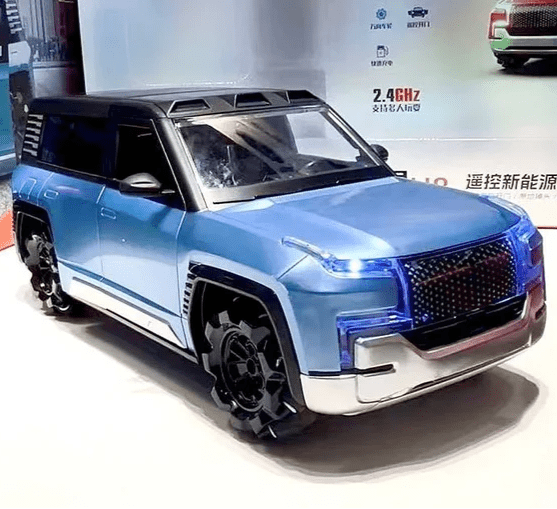 Remote Control U8 EV SUV Electric Car